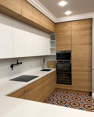 Белая угловая столешница на кухню из кварца PRIMAX 920, White Marble